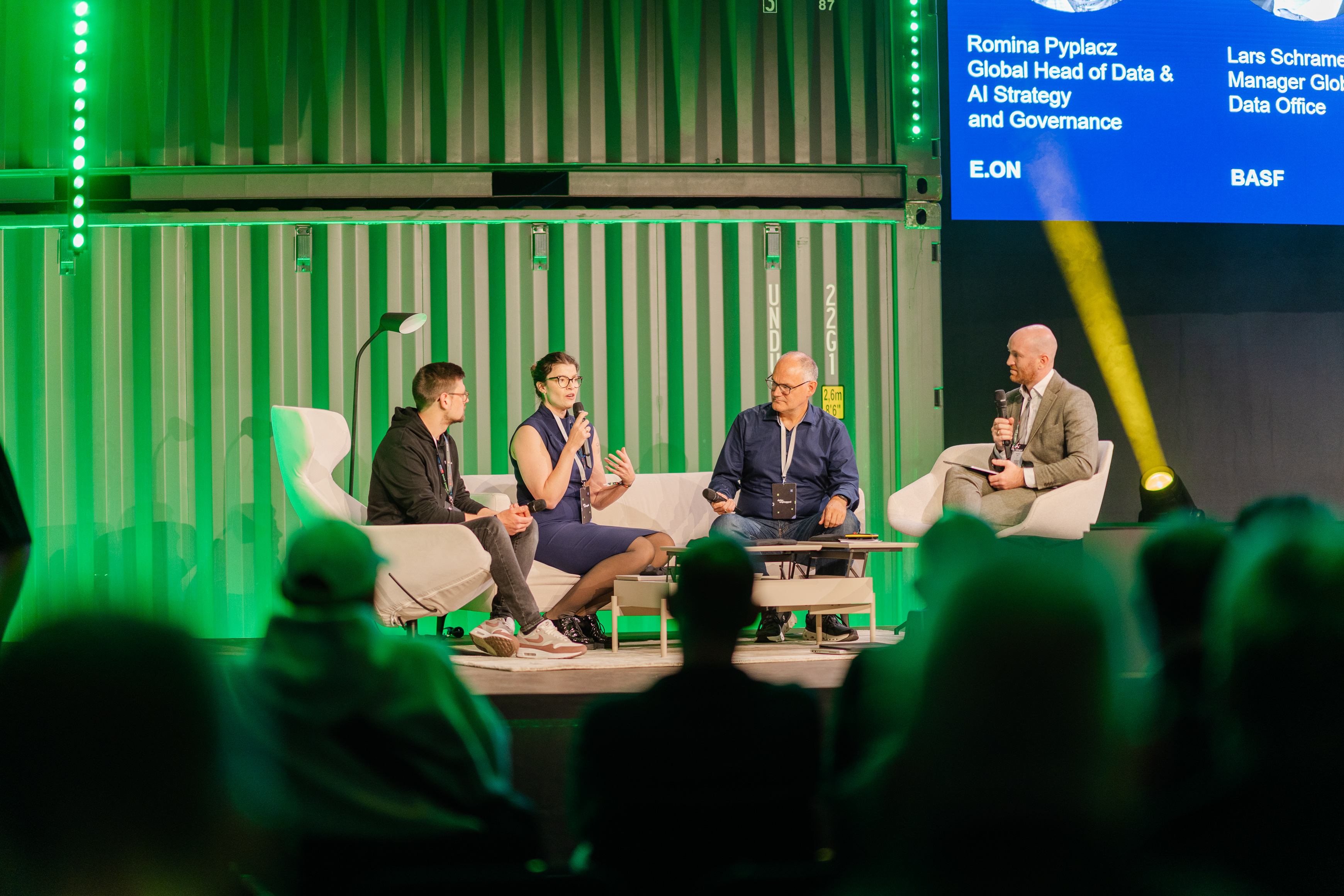 Sebastian Kaus im Panel beim data:unplugged Festival 2025 in Münster